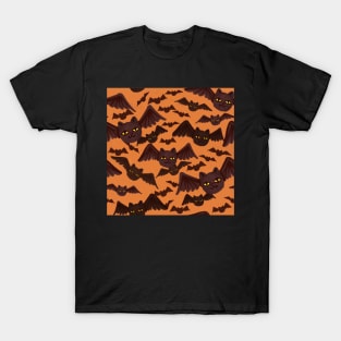 spooky halloween pattern with lots of cat-bats light orange T-Shirt